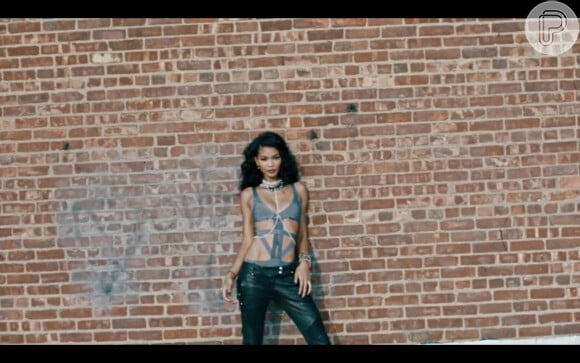 A modelo Chanel Iman participa do clipe 'Yoncé', de Beyoncé, e usa maiô da grife Herve Leger