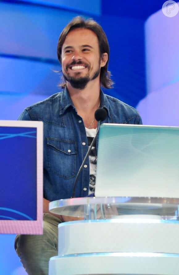 Paulinho Vilhena participou do quadro 'Prova dos Nove', no programa 'TV Xuxa', exibido no dia 15 de outubro de 2011
