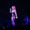 Britney Spears estreou a turnê 'Piece of Me' nesta sexta-feira (27) em Las Vegas, nos Estados Unidos. A cantora ficará em cartaz durante dois anos com o show no cassino e resort Planet Hollywood