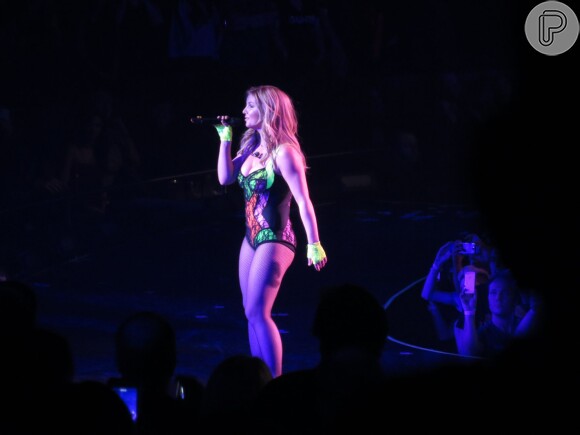 Britney Spears estreou a turnê 'Piece of Me' nesta sexta-feira (27) em Las Vegas, nos Estados Unidos. A cantora ficará em cartaz durante dois anos com o show no cassino e resort Planet Hollywood