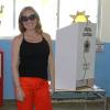Em outubro de 2012, Angélica é flagrada votando