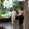 Cleo Pires passeou com uma amiga nesta segunda-feira, 6 de janeiro de 2014, com um look clarinho, com blusa transparente e calça saruel, no shopping Fashion Mall, em São Conrado, Zona Sul do Rio de Janeiro