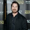 Christian Bale concorre na categoria Melhor Ator de Comédia ou Musical pelo filme 'Trapaça'. Para o longa, ele precisou engordar 19kg e ainda não conseguiu perder o peso