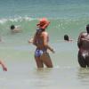 Acompanhada do marido, Floriano Peixoto, e do filho, Pedro, de 10 anos, a atriz Christine Fernandes curtiu a praia da Barra da Tijuca nesta sexta-feira, 10 de janeiro de 2014