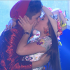 O casalzinho voltou a protagonizar um beijo no palco durante o 'Teleton'
