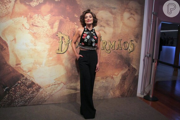 Juliana Paes esbanjou boa forma no lançamento da minissérie 'Dois Irmãos', na Urca, Zona Sul do Rio de Janeiro