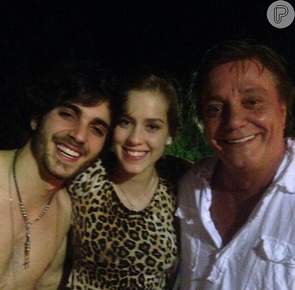 Recentemente, Fiuk e Sophia Abrahão se encontraram com o pai do cantor, Fábio Jr., e mostraram um clique da noite na rede social