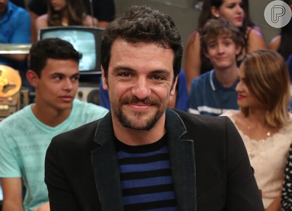 Com estreia prevista para janeiro do próximo ano, Rodrigo Lombardi aparecerá na série 'Carcereiros', gravada em um presídio feminino na cidade de Votorantin, em São Paulo, em janeiro de 2017