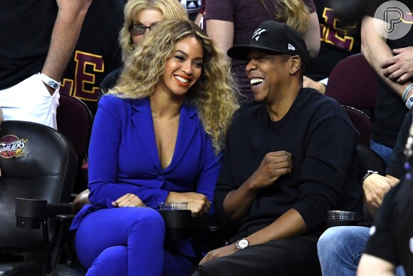 Beyoncé, sucesso no mundo inteiro pela sua música, é casada com o rapper Jay-Z