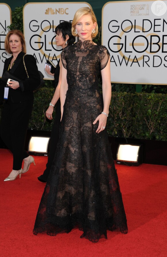 Cate Blanchett usou um vestido da grife Armani no Globo de Ouro 2014