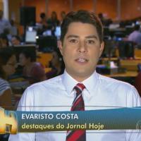 Evaristo Costa perde o fôlego ao apresentar notícias ao vivo: 'Eu vim correndo'