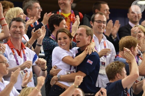 A duquesa e o duque de Cambridge estão esperando o primeiro filho do casal