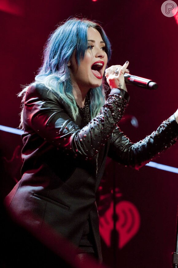 Demi Lovato se despediu do cabelo azul