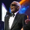 Ray Charles foi o que mais recebeu prêmios póstumos no Grammy Awards. Foram 8 troféus