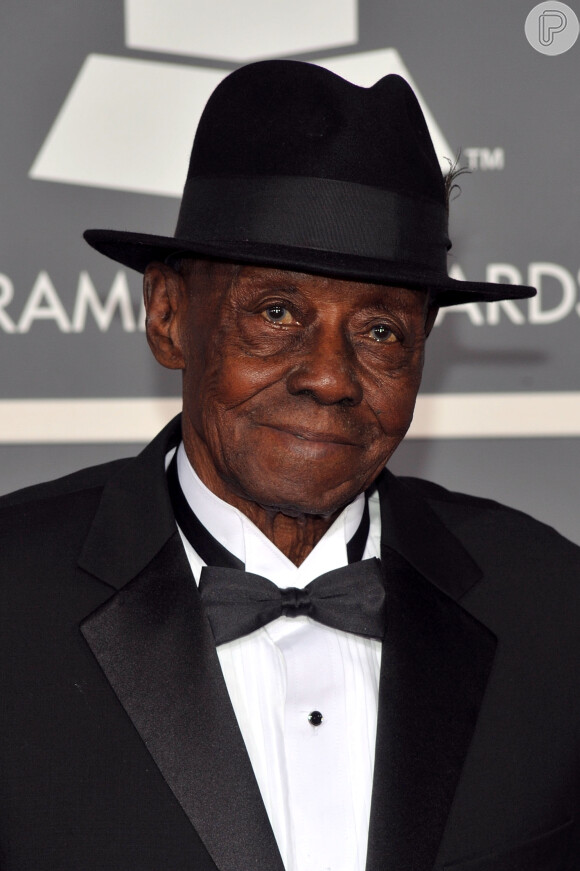 Em fevereiro de 2011, aos 97 anos, o pianista Pinetop Perkins ganhou o troféu de Melhor Álbum de Blues, sendo o artista mais velho a ganhar o Grammy Awards