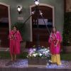 No 'Big Brother Brasil 17', Vivian e Mayara tiveram que manter uma haste pressionada em um poste para que a luz não apagasse