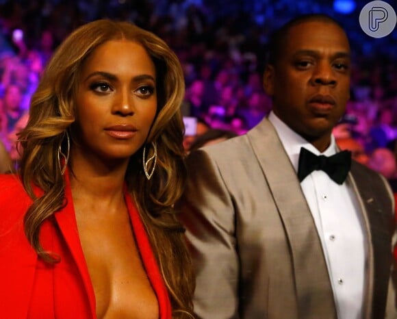 Beyoncé e Jay-Z anunciaram a chegada da primeira filha, Blue Ivy, durante a noite de premiação do VMA