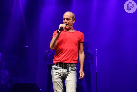 Ney MatoGrosso subiu ao palco e agitou o público no show em tributo ao cantor Cazuza, na noite desta quinta-feira, 1 de fevereiro de 2017