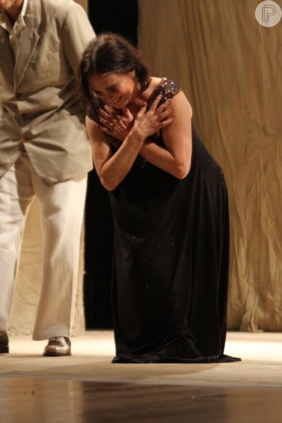 Regina Duarte em um de seus personagens no Teatro