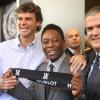 Pelé e Guga prestigiaram nesta quarta-feira, 05 de fevereiro de 2014, o a inauguração de uma relojoaria na Zona Sul do Rio de Janeiro. A marca será a responsável por cronometrar o tempo dos jogos da Copa do Mundo de 2014 no Brasil