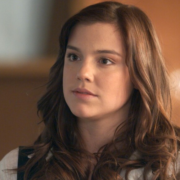 Marina (Alice Wegmann) topou a armação para enganar Tião (José Mayer) na novela 'A Lei do Amor'