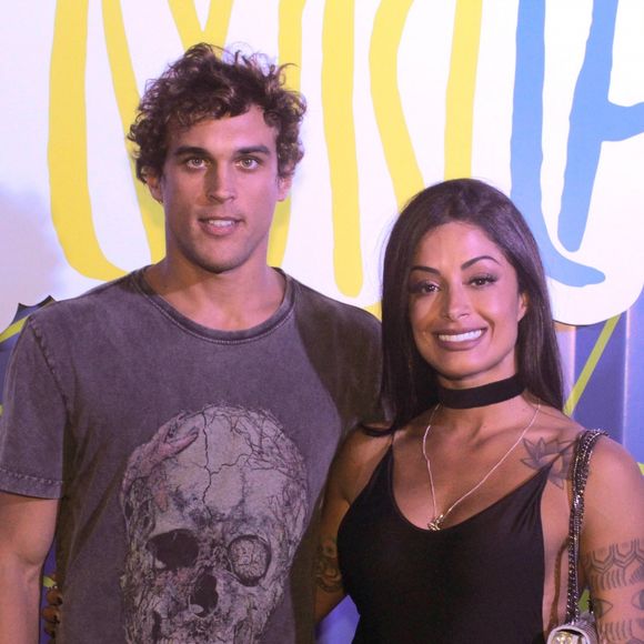 Aline Riscado e Felipe Roque curtiram o terceiro dia do Pepsi Festival, no último dia 4/02