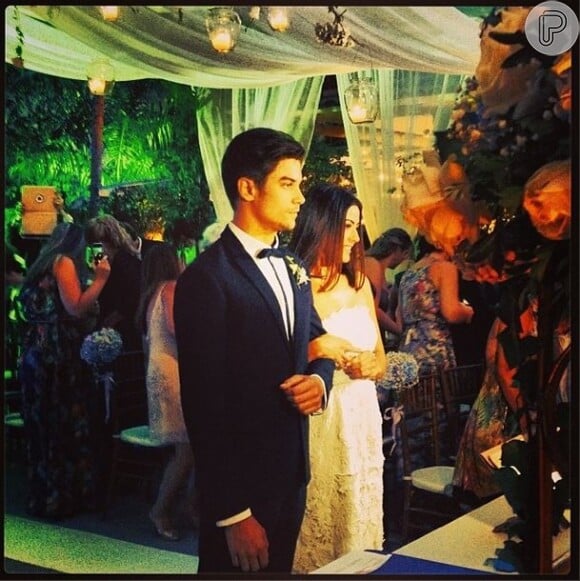 Carol Castro se casou com o modelo Raphael Sander nesta sexta-feira, 14 de janeiro de 2014, em São Conrado, Zona Sul do Rio de Janeiro