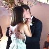 Carol Castro beija Raphael Sander na hora do 'sim' de seu casamento, nesta sexta-feira, 14 de janeiro de 2014, em São Conrado, Zona Sul do Rio de Janeiro