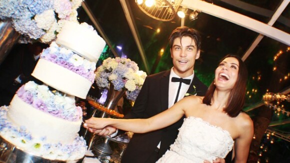 Veja fotos do casamento de Carol Castro e Raphael Sander na casa da atriz, no RJ