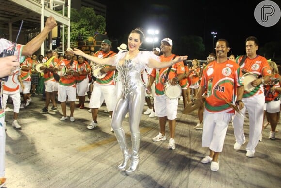 Christiane Torloni é rainha de bateria da Grande Rio em 2014
