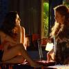Marina (Tainá Müller) diz a Vanessa (Maria Eduarda) que acha que Clara (Giovanna Antonelli) só a vê como amiga, em 3 de março de 2014, na novela 'Em Família'