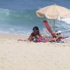 Thaila Ayala curtiu a praia do Recreio dos Bandeirantes, na Zona Oeste do Rio, na tarde desta quinta-feira, 27 de fevereiro de 2014