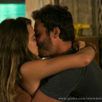 'Além do Horizonte': William e Lili têm uma recaída e se beijam