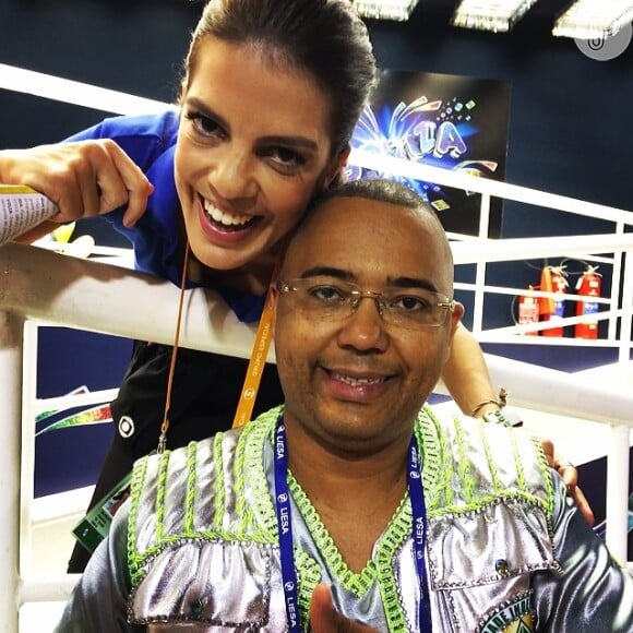 Mariana Gross posa com Dudu Nobre durante a cobertura do Carnaval carioca