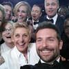 A 'selfie' publicada por Ellen DeGeneres na cerimônia do Ocar teve mais de 2 milhões de compartilhamentos em menos de uma hora. Na foto, é possível ver Brad Pitt, Angelina Jolie, Bradley Cooper, Jennifer Lawrence, Lupita Nyongo´o, Peter Nyong´o, Meryl Streep, Channing Tatum, Kevin Spacey e Julia Roberts