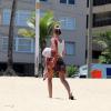 Yasmin Brunet mostrou que está em ótima forma na tarde desta segunda-feira, 10 de março de 2014, na praia de Ipanema, Zona Sul do Rio de Janeiro