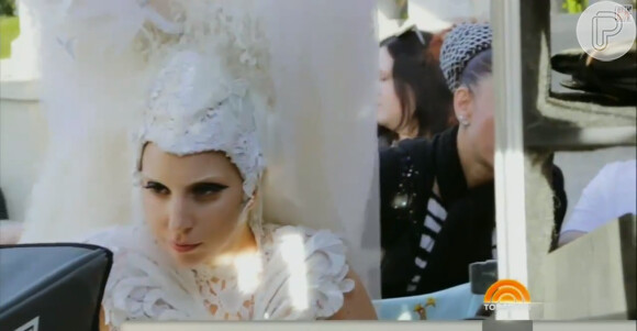 Lady Gaga divulgou cenas do seu mais novo videoclipe, da música "G.U.Y."