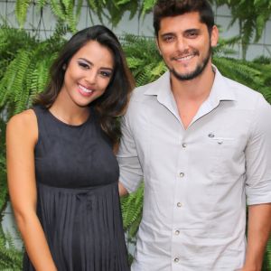 Yanna Lavigne e Bruno Gissoni estão morando juntos após o nascimento da filha, Madalena