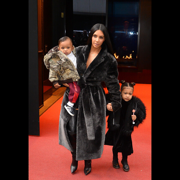Kim Kardashian é mãe de Nort West e Saint West