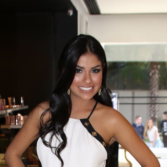 Munik, campeã do 'BBB16', está voltando para o Brasil após viagem de 14 dias pela Europa