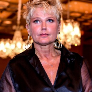 Xuxa esticou a pele e mudou de ideia sobre o procedimento