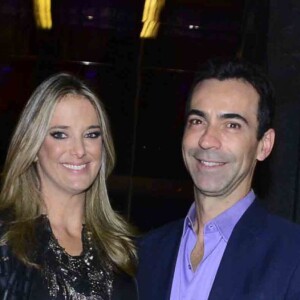 Ticiane Pinheiro comemorou noivado com jornalista Cesar Tralli na web