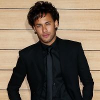 Neymar confirma fim de namoro com Bruna Marquezine em leilão: 'Que seja feliz'