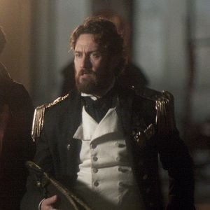 Thomas (Gabriel Braga Nunes) consegue encurralar Anna (Isabelle Drummond) e Joaquim (Chay Suede) enquanto o casal fugia com Vitória e Quinzinho (Theo De Almeida Lopes), no capítulo que vai ao ar sexta-feira, dia 07 de julho de 2017, na novela 'Novo Mundo'