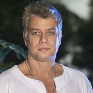 'Fabio Assunção está sendo autuado por dano qualificado ao patrimônio público, desacato a autoridade, desobediência e resistência à prisão', diz nota emitida em conjunto pelas Polícias Militar e Civil de Pernambuco, neste sábado, 24 de junho de 2017