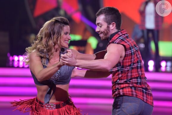 Jade Barbosa e o coreógrafo Lucas Teodoro engataram namoro durante o 'Dancing Brasil'