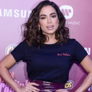 Ainda em 2017, Anitta lançou a música 'Sua cara', com Pabllo Vittar, Diplo, e o trio de DJs Major Lazer