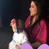 Thais Fersoza curtiu o show de Michel Teló com a filha, Melinda, no último domingo, 25 de junho de 2017, em São Paulo