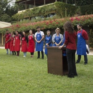 No 'MasterChef', Mirian Cobre  estava como capitã do time azul, enquanto Ana Luiza Teixeira estava no grupo vermelho, comandado por Vitor Bourguignon