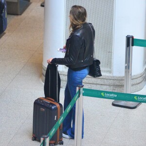 Sasha Meneghel foi clicada no aeroporto no Rio de Janeiro